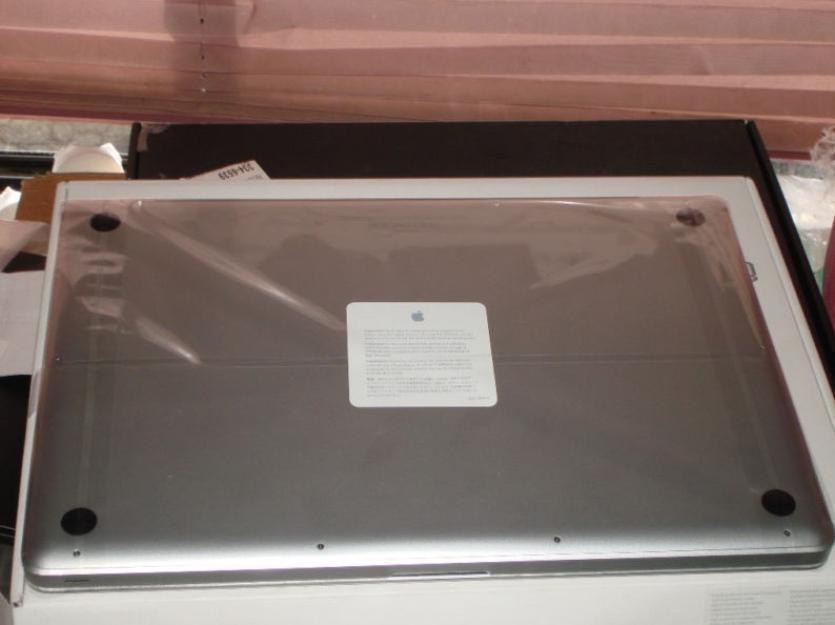 Neue Apple MacBook Pro Core i7 2.4 GHz