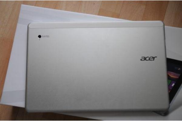 Acer W700 11, 6 Zoll 128 GB SSD, Intel Core i5, 1, 8 GHz, 4 GB