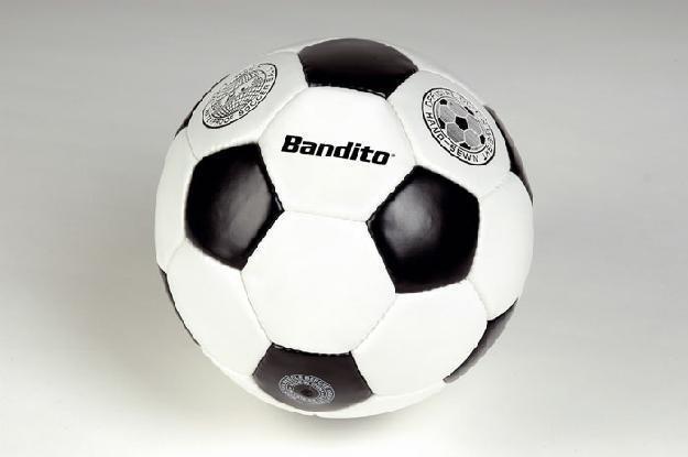 Fußball Bandito, Profi, Trainingsball