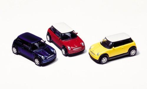 Spritzgußmodelle 1:60 - Mini Cooper ( 2001 ) von Goki