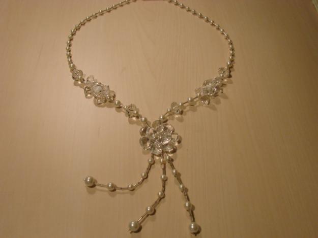 Perlenkette mit klaren Perlen
